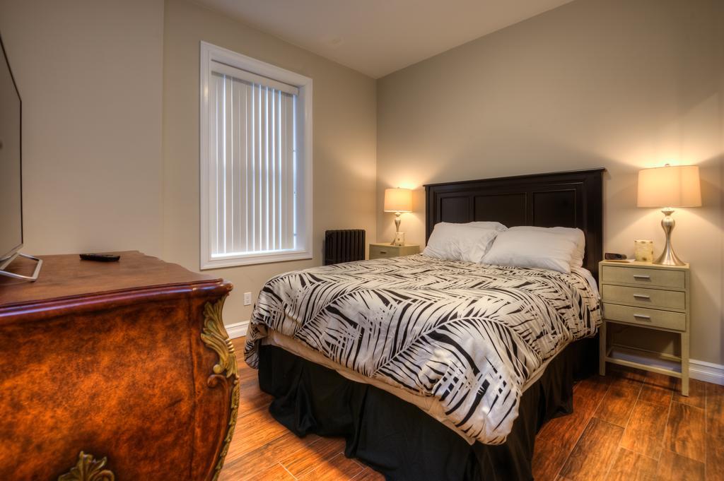 Western Hotel & Executive Suites Гвелф Екстер'єр фото